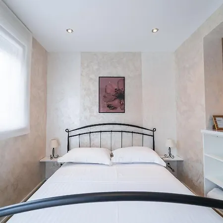 Ferienwohnung Fur 2 Personen Ca 50 Qm In Stobrec, Dalmatien Mitteldalmatien * 스토브레츠