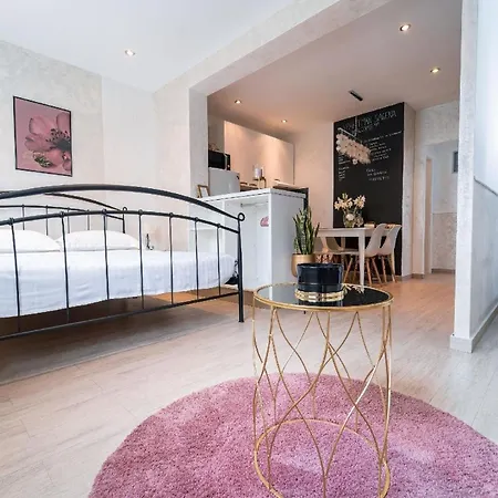 Ferienwohnung Fur 2 Personen Ca 50 Qm In Stobrec, Dalmatien Mitteldalmatien