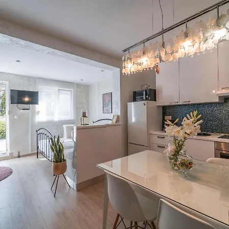 아파트 Ferienwohnung Fur 2 Personen Ca 50 Qm In Stobrec, Dalmatien Mitteldalmatien