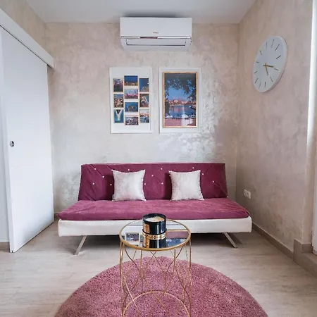 Ferienwohnung Fur 2 Personen Ca 50 Qm In Stobrec, Dalmatien Mitteldalmatien