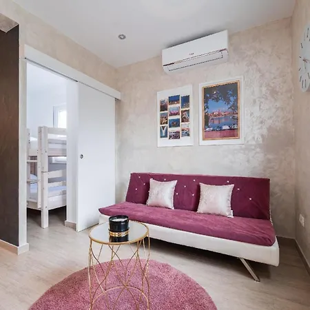 Ferienwohnung Fur 2 Personen Ca 50 Qm In Stobrec, Dalmatien Mitteldalmatien *